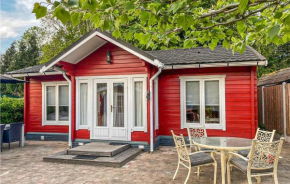 Beautiful home in Heinkenszand with Sauna, WiFi and 2 Bedrooms